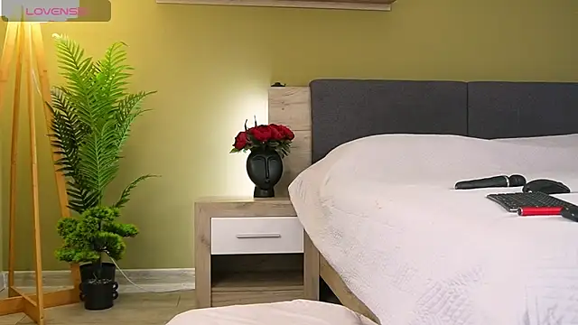 Snapshot of KiraRosse chatting on 22, 11, 2025 KiraRosse online show from 22, 11, 2025