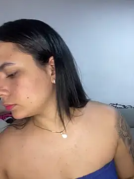 Snapshot of Leyna_Kenet chatting on 29, 12, 2024 Leyna Kenet online show from 29, 12, 2024