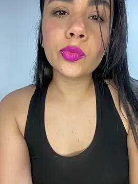 Snapshot of Leyna_Kenet chatting on 29, 1, 2025 Leyna Kenet online show from 29, 1, 2025