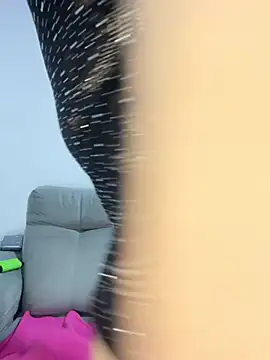 Snapshot of Leyna_Kenet chatting on 16, 2, 2025 Leyna Kenet online show from 16, 2, 2025