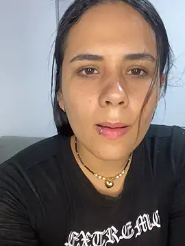 Snapshot of Leyna_Kenet chatting on 15, 3, 2025 Leyna Kenet online show from 15, 3, 2025