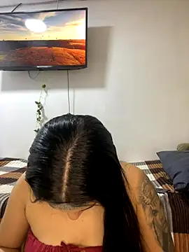 Snapshot of Leyna_Kenet chatting on 28, 9, 2025 Leyna Kenet online show from 28, 9, 2025