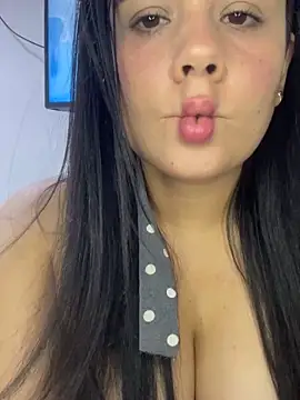 Leyna Kenet online show from 19, 2, 2026