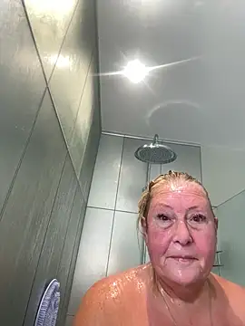 MoistCurveyChanel online show from 14, 7, 2026