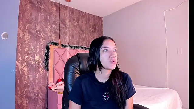 SKYLERWHIITEE online show from 21, 12, 2024