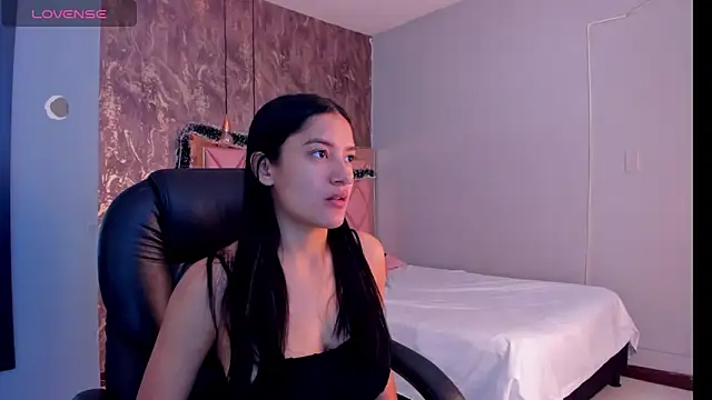 SKYLERWHIITEE online show from 29, 12, 2024