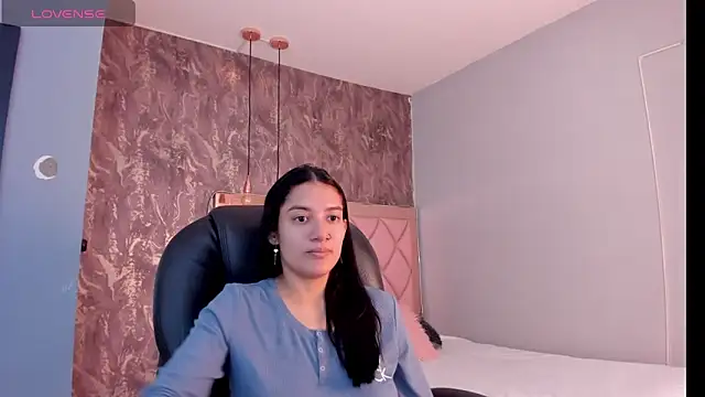 SKYLERWHIITEE online show from 16, 1, 2025