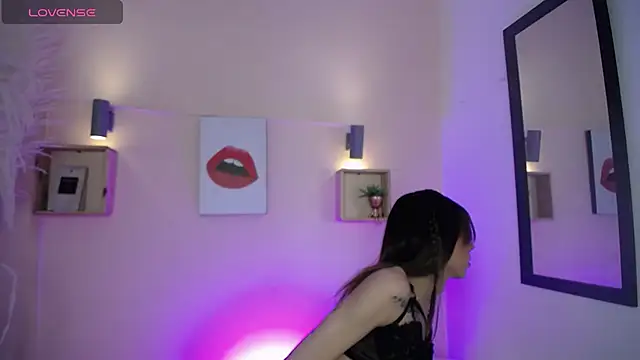 Aniie Doll online show from 13, 9, 2025