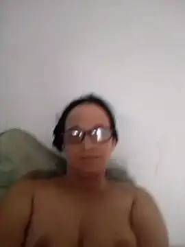 Snapshot of nicolle_milf1978 chatting on 16, 6, 2026 nicolle milf1978 online show from 16, 6, 2026