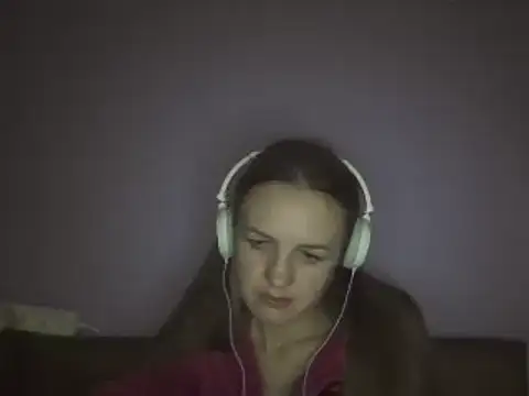 Milaniya261 online show from 6, 3, 2025