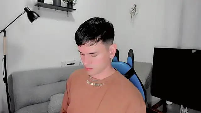 Snapshot of joe_jhon chatting on 4, 2, 2025 joe jhon online show from 4, 2, 2025