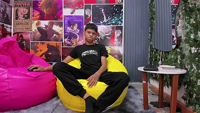 Snapshot of Jeffry_wolvess chatting on 12, 1, 2025 Jeffry wolvess online show from 12, 1, 2025