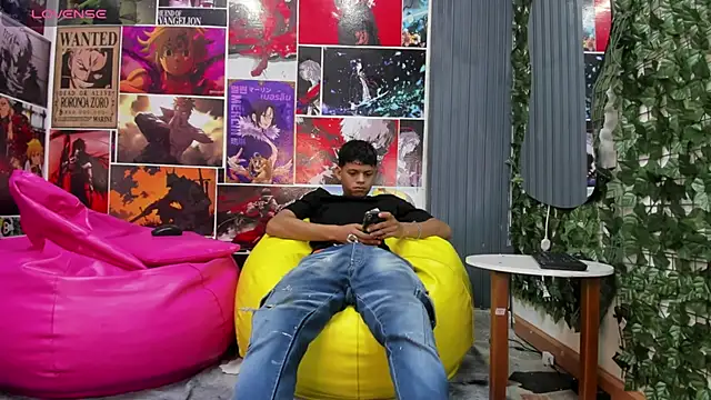 Snapshot of Jeffry_wolvess chatting on 14, 1, 2025 Jeffry wolvess online show from 14, 1, 2025