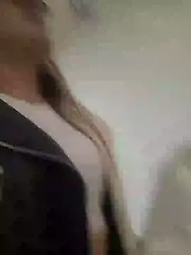 Snapshot of SarahXRusso chatting on 30, 1, 2025 SarahXRusso online show from 30, 1, 2025