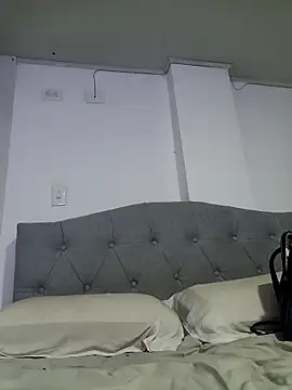 Snapshot of SarahXRusso chatting on 4, 2, 2025 SarahXRusso online show from 4, 2, 2025