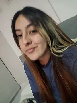 Snapshot of SarahXRusso chatting on 5, 2, 2025 SarahXRusso online show from 5, 2, 2025