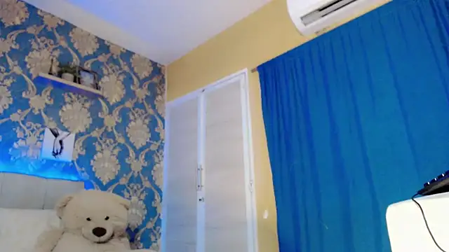 Snapshot of nicoledollts chatting on 8, 2, 2026 nicoledollts online show from 8, 2, 2026