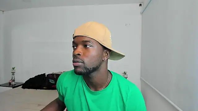 Snapshot of Dylan_Taylor chatting on 19, 2, 2025 Dylan Taylor online show from 19, 2, 2025