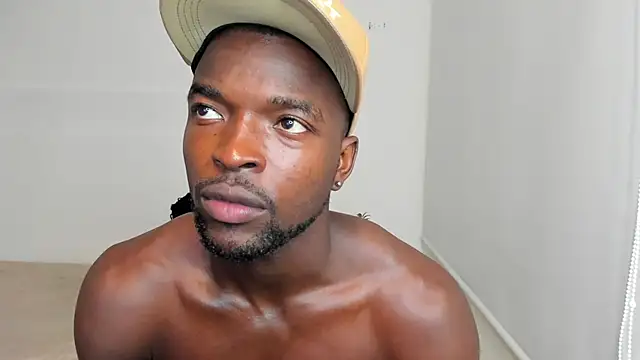 Snapshot of Dylan_Taylor chatting on 19, 2, 2025 Dylan Taylor online show from 19, 2, 2025