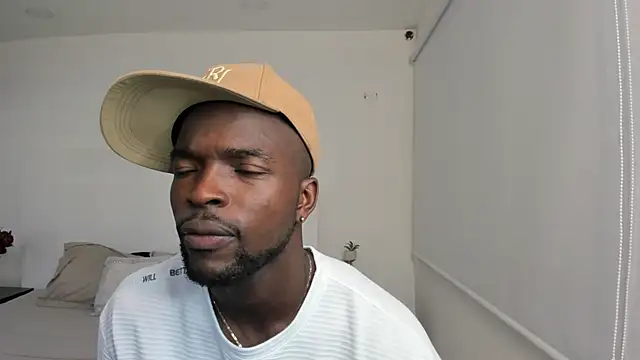 Snapshot of Dylan_Taylor chatting on 23, 2, 2025 Dylan Taylor online show from 23, 2, 2025