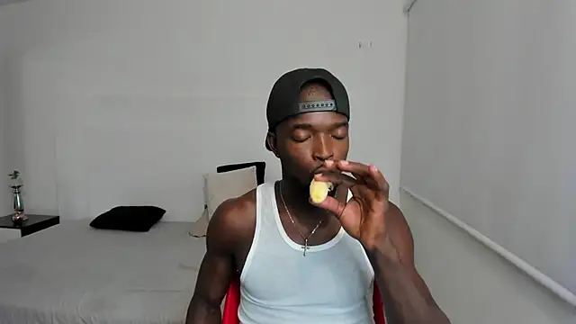 Snapshot of Dylan_Taylor chatting on 27, 2, 2025 Dylan Taylor online show from 27, 2, 2025