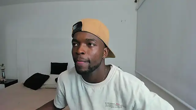 Snapshot of Dylan_Taylor chatting on 2, 3, 2025 Dylan Taylor online show from 2, 3, 2025