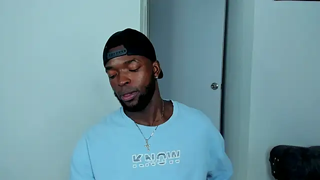 Snapshot of Dylan_Taylor chatting on 13, 9, 2025 Dylan Taylor online show from 13, 9, 2025