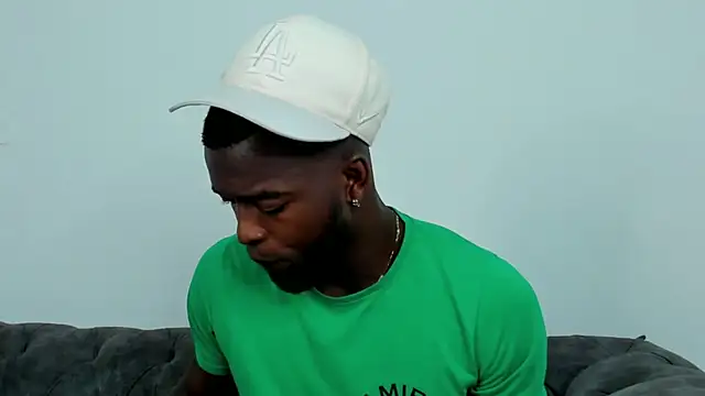 Snapshot of Dylan_Taylor chatting on 14, 9, 2025 Dylan Taylor online show from 14, 9, 2025