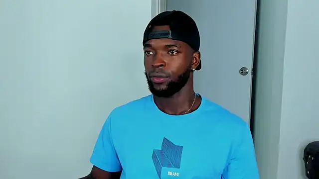 Snapshot of Dylan_Taylor chatting on 22, 9, 2025 Dylan Taylor online show from 22, 9, 2025