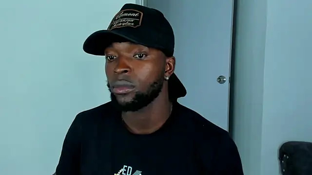 Snapshot of Dylan_Taylor chatting on 26, 9, 2025 Dylan Taylor online show from 26, 9, 2025