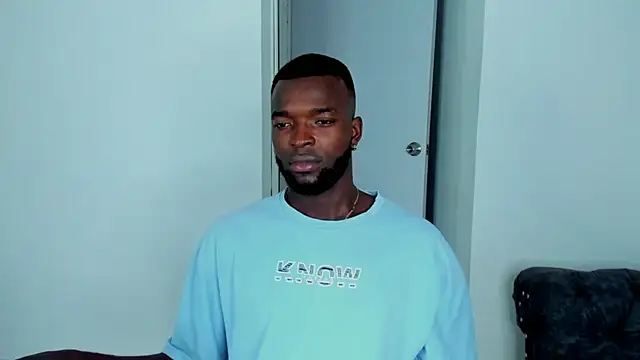 Snapshot of Dylan_Taylor chatting on 30, 9, 2025 Dylan Taylor online show from 30, 9, 2025