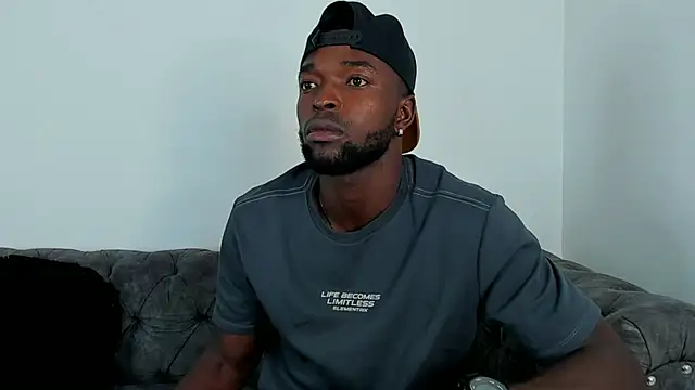 Snapshot of Dylan_Taylor chatting on 4, 10, 2025 Dylan Taylor online show from 4, 10, 2025