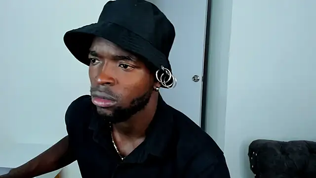 Snapshot of Dylan_Taylor chatting on 5, 10, 2025 Dylan Taylor online show from 5, 10, 2025