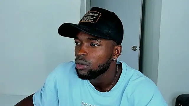 Snapshot of Dylan_Taylor chatting on 6, 10, 2025 Dylan Taylor online show from 6, 10, 2025