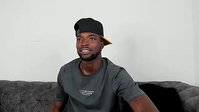 Snapshot of Dylan_Taylor chatting on 26, 10, 2025 Dylan Taylor online show from 26, 10, 2025