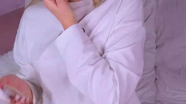 BeatriceEsmont online show from 27, 10, 2025