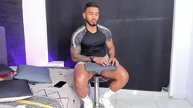 Snapshot of bruno_miller_ chatting on 16, 9, 2025 bruno miller online show from 16, 9, 2025