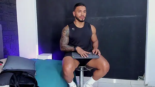 Snapshot of bruno_miller_ chatting on 17, 9, 2025 bruno miller online show from 17, 9, 2025