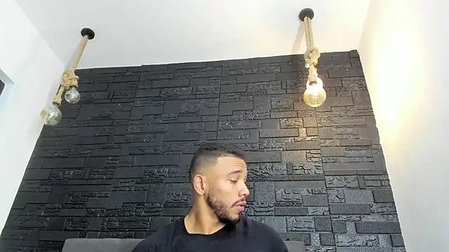 Snapshot of bruno_miller_ chatting on 4, 10, 2025 bruno miller online show from 4, 10, 2025