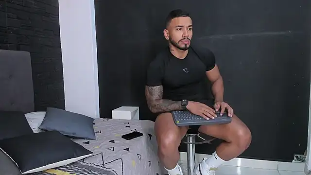 Snapshot of bruno_miller_ chatting on 6, 10, 2025 bruno miller online show from 6, 10, 2025