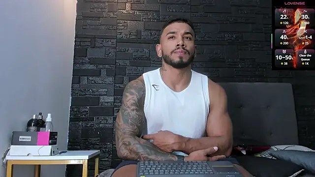 Snapshot of bruno_miller_ chatting on 17, 10, 2025 bruno miller online show from 17, 10, 2025