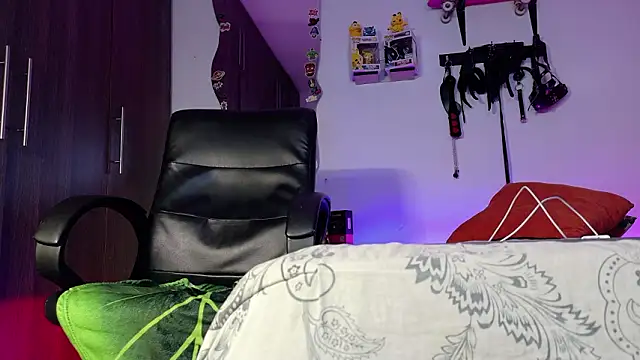 Nymphobuddies online show from 1, 3, 2026