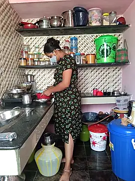 Tamil Shalini Lustyy online show from 11, 9, 2025