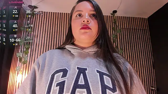 Snapshot of Victoria_Ponce1 chatting on 7, 1, 2025 Victoria Ponce1 online show from 7, 1, 2025
