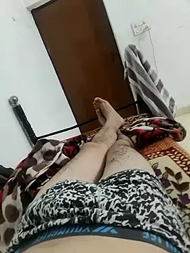 Snapshot of shale26 chatting on 4, 3, 2025 shale26 online show from 4, 3, 2025