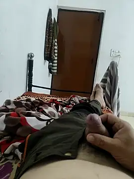 Snapshot of shale26 chatting on 10, 3, 2025 shale26 online show from 10, 3, 2025