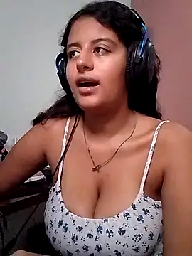 Snapshot of Babydol18_ chatting on 1, 3, 2025 Babydol18 online show from 1, 3, 2025