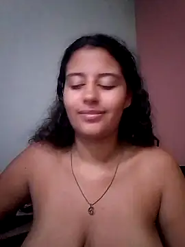 Snapshot of Babydol18_ chatting on 4, 3, 2025 Babydol18 online show from 4, 3, 2025