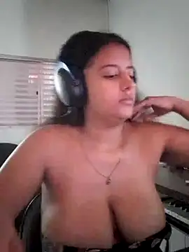 Snapshot of Babydol18_ chatting on 18, 3, 2025 Babydol18 online show from 18, 3, 2025