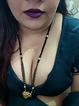 Snapshot of Mayuri77 chatting on 10, 9, 2025 Mayuri77 online show from 10, 9, 2025